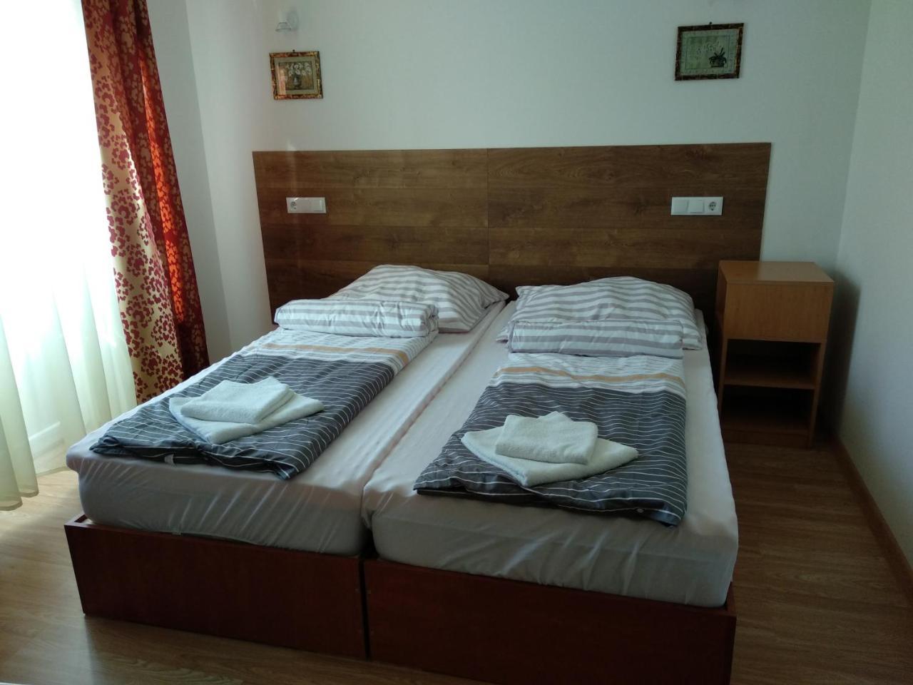 فندق Acopark Vendeghaz ديبريتْسين المظهر الخارجي الصورة
